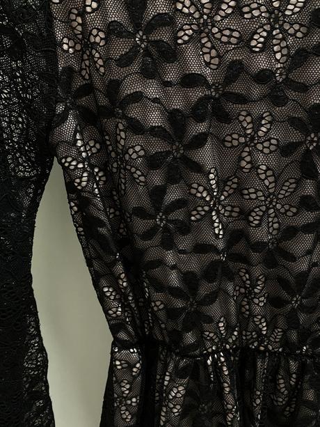 Damske čipkované šaty, s