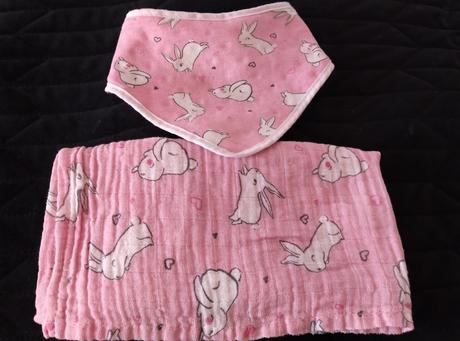 Set- podbradník+látková plienka, 