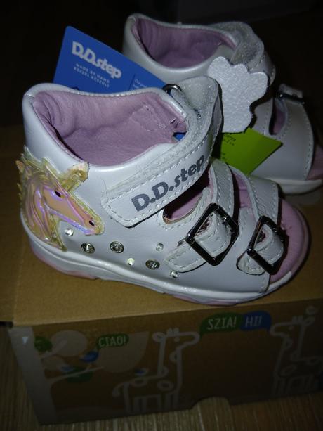 Nové d.d.steep blikajuce sandale, d.d.step,20