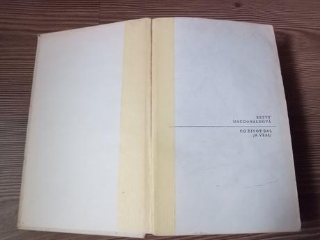 Betty macdonaldová - co život dal (a vzal),
