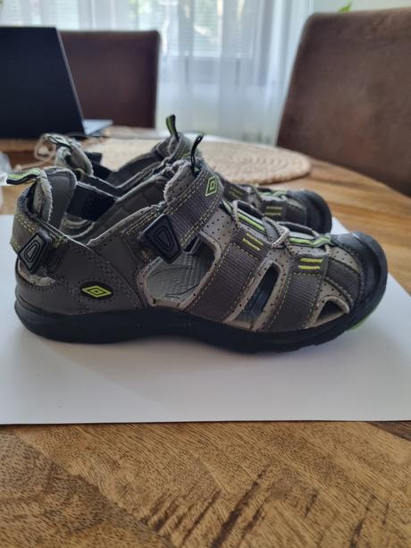 Sandále, umbro,33