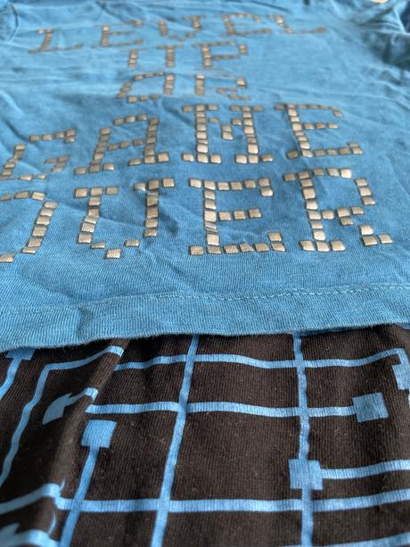 Pyžamo level up, reserved,98