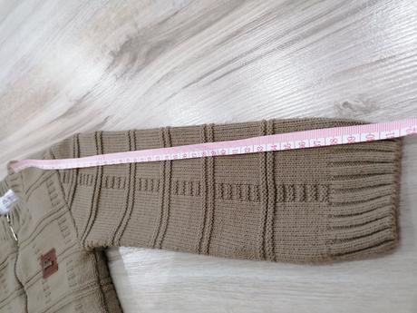 Krásny sveter v. 104, 104