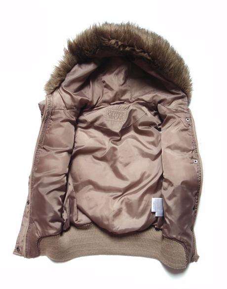 Futrovaná vesta, c&a,158