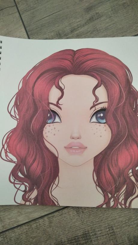 Top model make up designer,