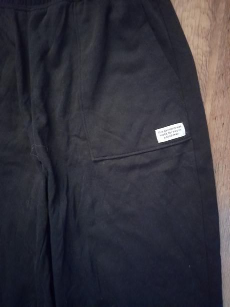 Široké  tepláky, h&m,s