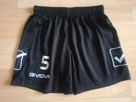 Futbalové kraťasy, 134