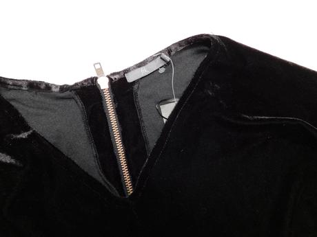 Trendy zamatove šaty, 38