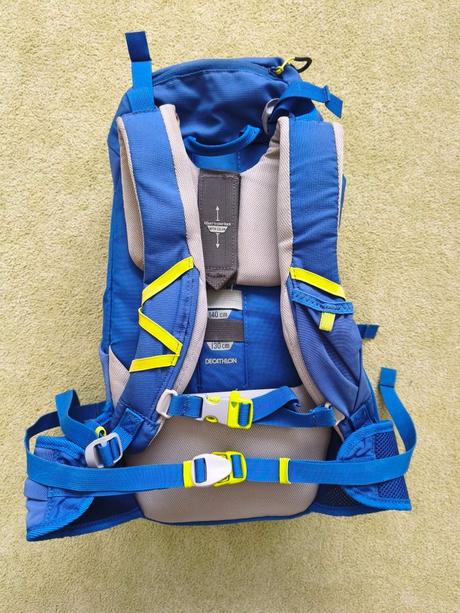 Turistický batoh detský 18l quechua mh500,