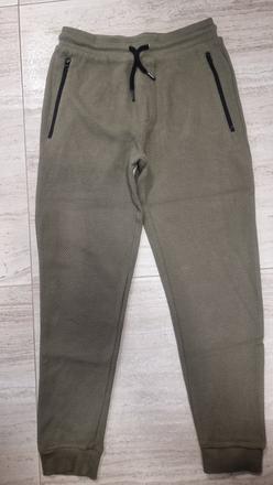 Teplaky, reserved,152