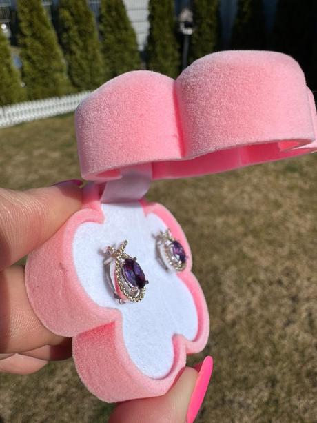 Ametystové náušnice, 