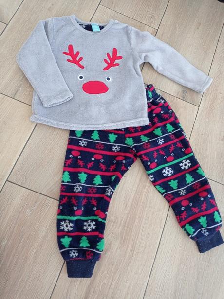 Zateplené pyžamko, 92