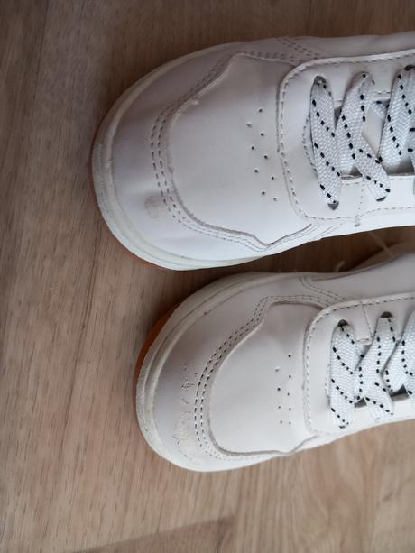 Botasky, reserved,29