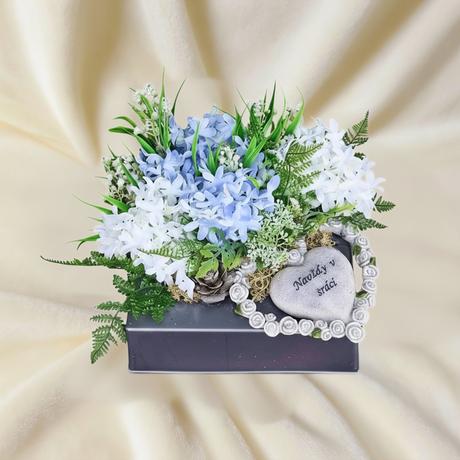 Ikebanka na hrobček so srdiečkom, modro strieborná, 