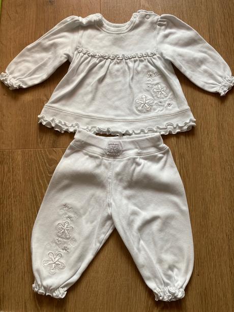 Slavnostny komplet, 74