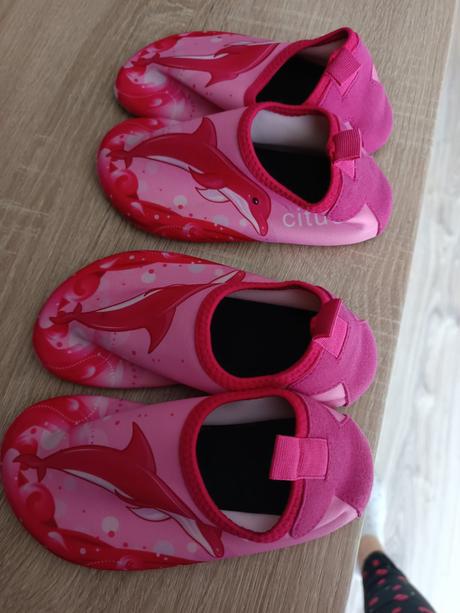 Topánky do vody, 28