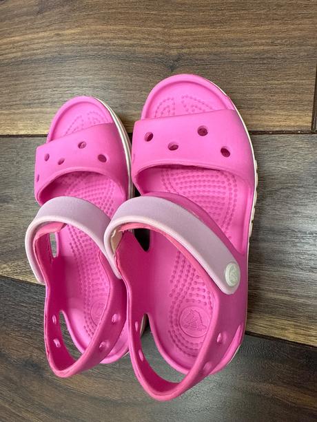 Gumenné sandálky, crocs,28