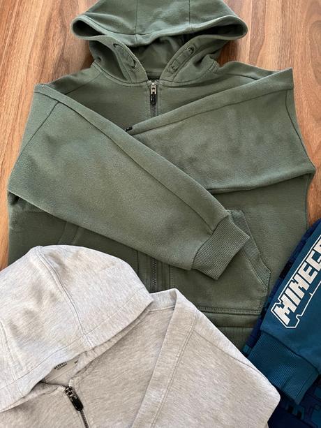 Mikinky, reserved,134