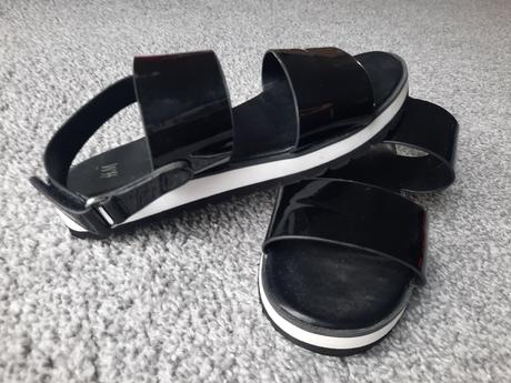 Sangálky čierne, h&m,36