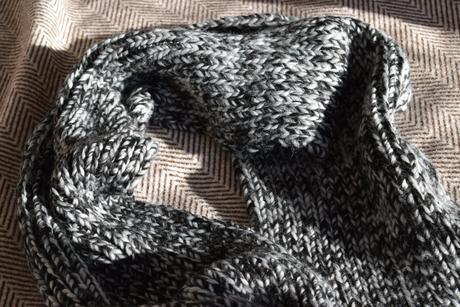 Dlhý teplý šál so strapcami, xl