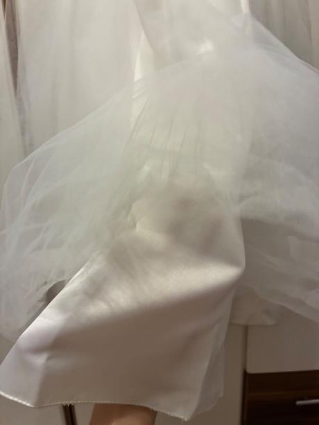 Šaty na prvé sväté prijímanie, 146