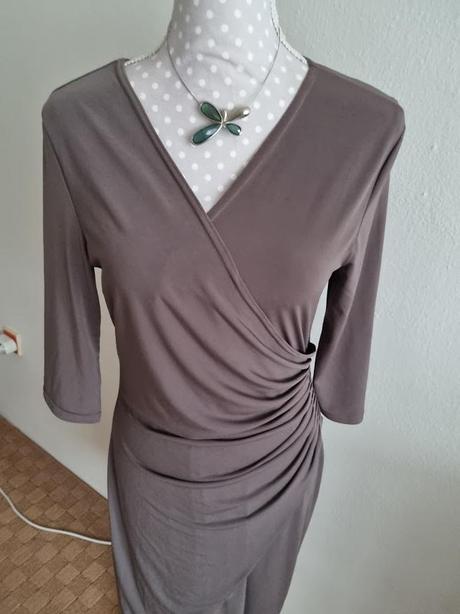 Bledohnedé elastické šaty 38, 38