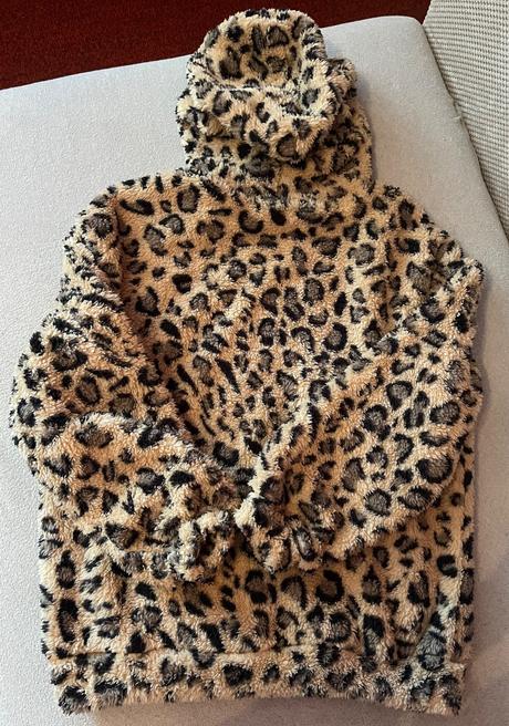 Dámska mikina s kapucňou s leopardím vzorom, s