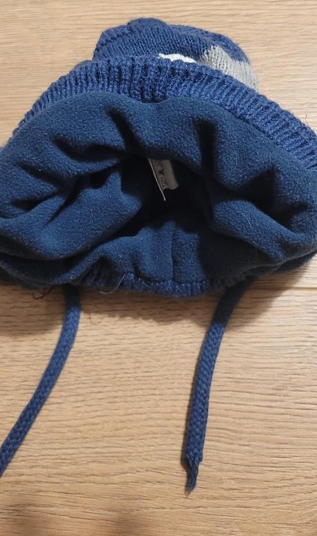 Čiapka s brmbolcami, 68