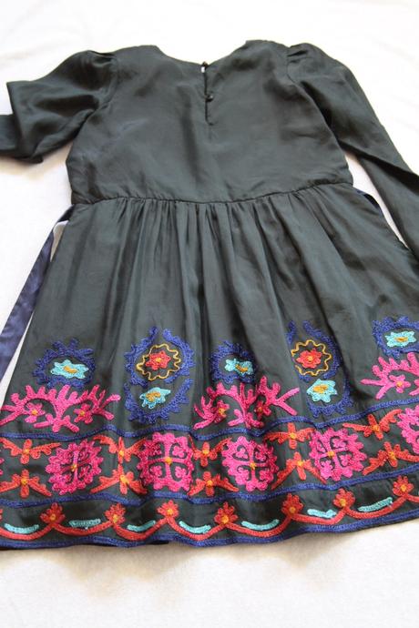 Luxusné dievčenské hodvábne šaty, 152