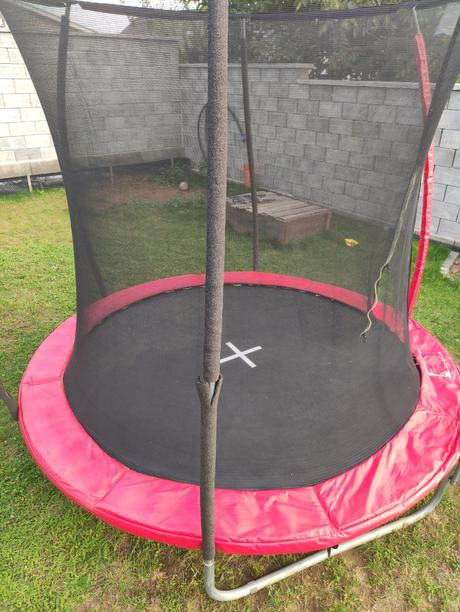 Trampolína, 200-249 cm