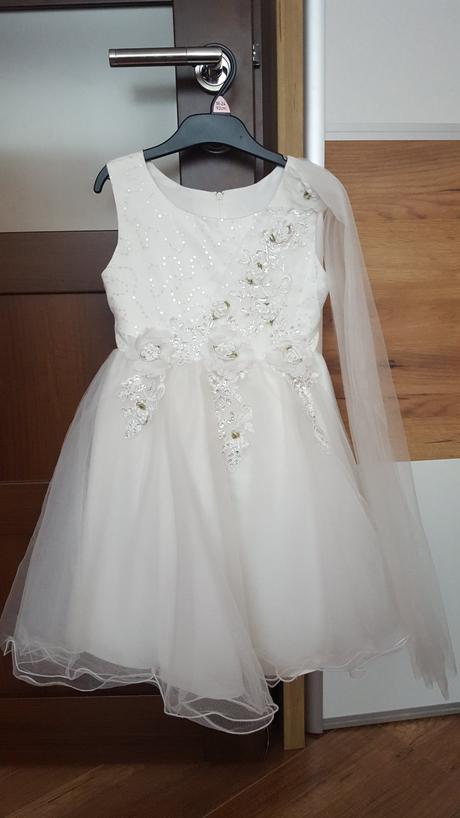 Rozkošne šaty, 122