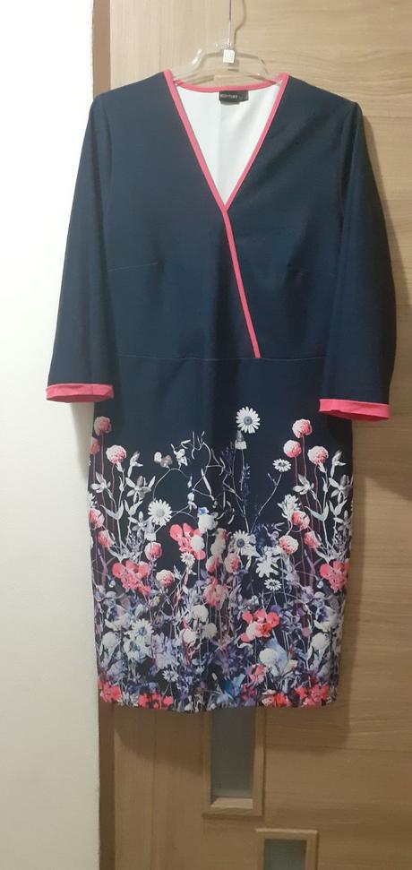 Šaty s kvetinami, l