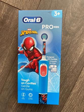 Oral b elektricka kefka, 