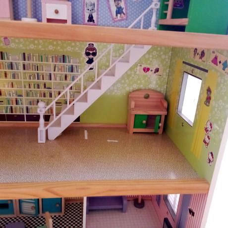 Veľký drevený domček pre bábiky,