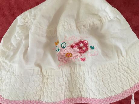 Dievčenský klobucik, 48