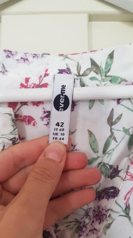 Kvetinková blúzka, 42