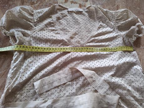 Úžasná bluzka, 40