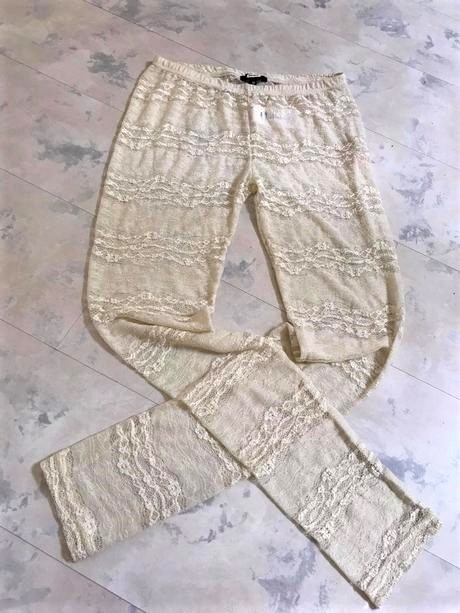 Luxusné krajkové nylonové legíny, l