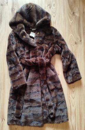 Kožuch s kapucňou, 36 - s