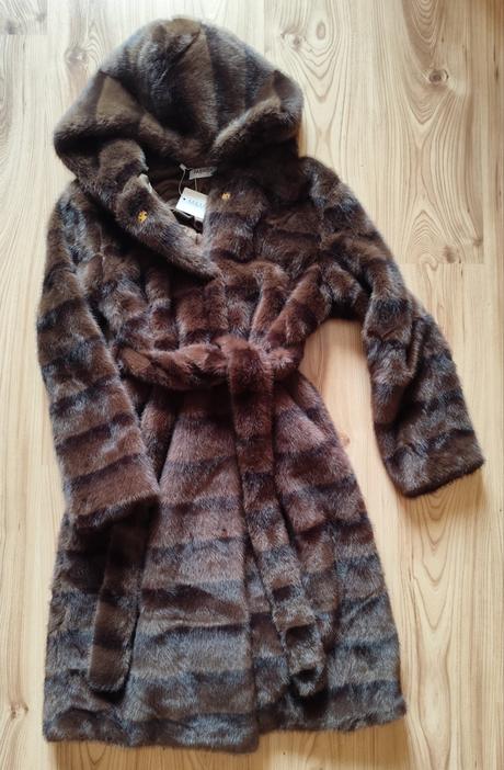 Kožuch s kapucňou, 36 - s