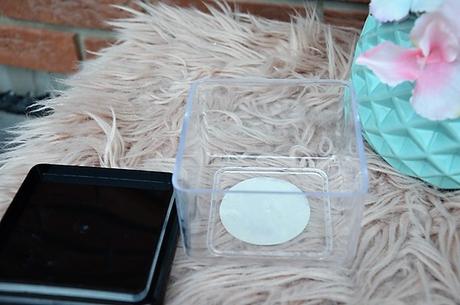 Štvorcová dóza s tesniacim ozáverom,