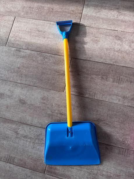 Detská lopata na odhrnanie snehu, 