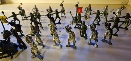 Vojaci figúrky na hranie, 32 ks, 