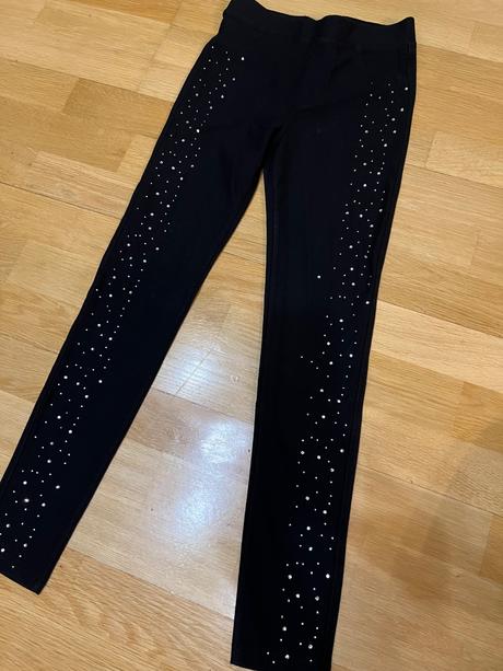 Džegíny s kamienkami, h&m,152