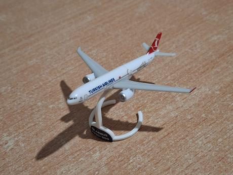 Lietadlo kinder turecké aerolínie,