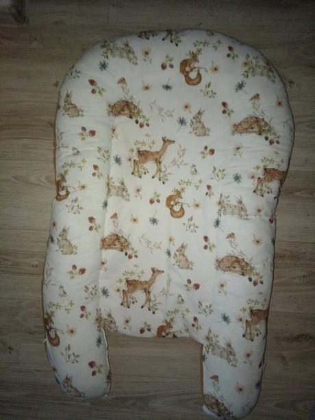 Hniezdo, šírka (cm): 60,dĺžka (cm): 90