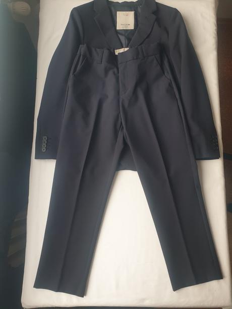 Krásny nohavicový oblek zara, 140