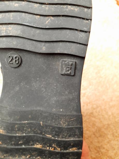 Kožené topánky, 28