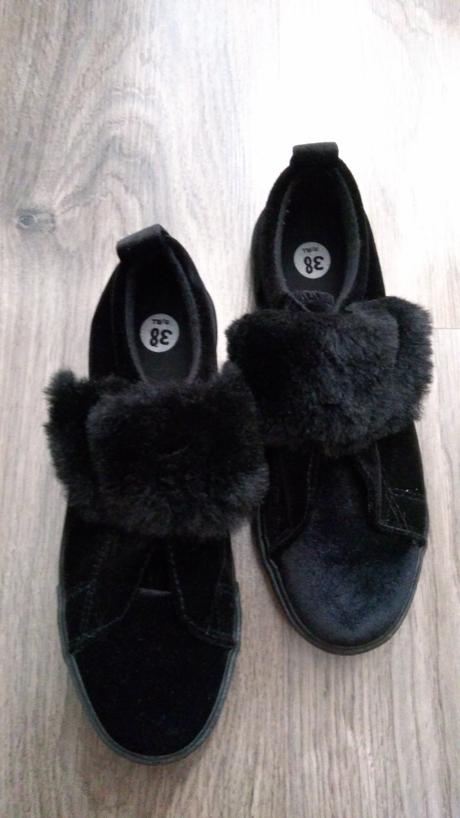 Semišové baleríny s kožušinkou, 38