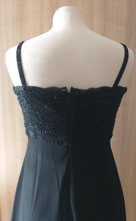 Spolocenske saty, 38